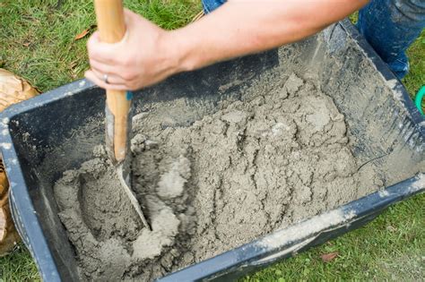 Beton keverése adalékszerrel