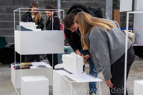Modern építészeti kiállítás