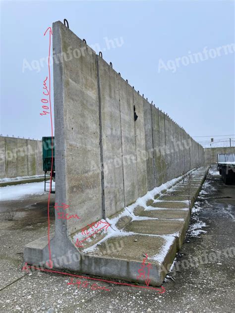 Geometriai mintázatú beton támfal elemek