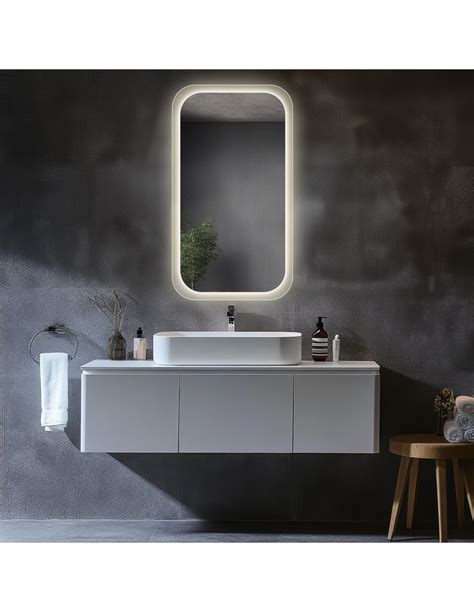 LED világítású fürdőszoba tükör