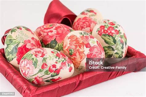 decoupage ragasztóval díszített vászon