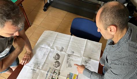 Statikus mérnöki munka rajzasztalon