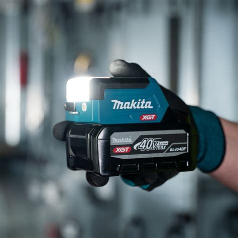 Makita akkumulátoros lemezlyukasztó