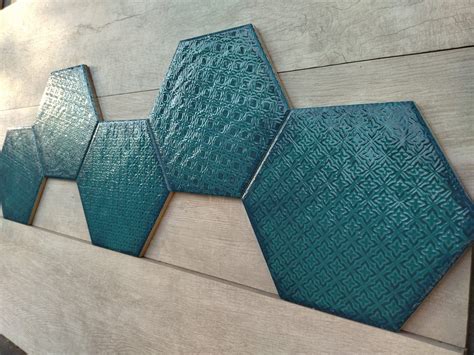 Különböző csempe minták: metro, mozaik, hexagon, fahatású