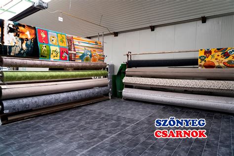 Különböző színű és mintájú padlószőnyegek