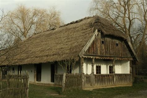 Falusi ház építkezés