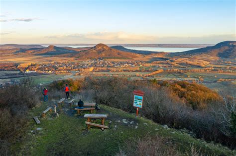 Szent-György-hegy panoráma szőlőültetvényekkel