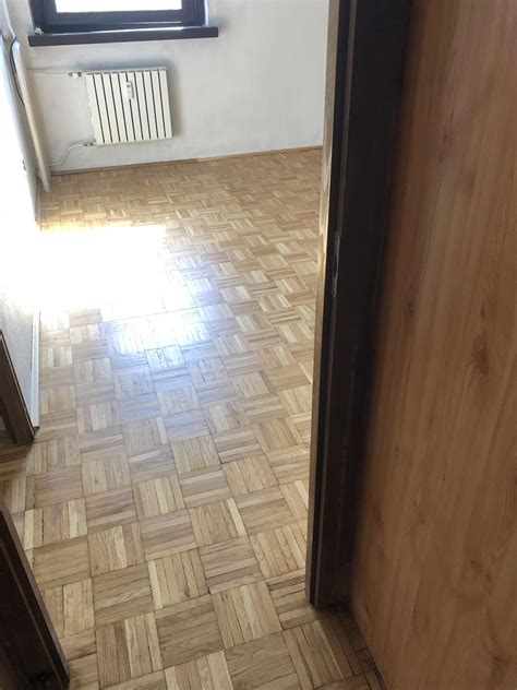 Régi, felújításra váró parketta