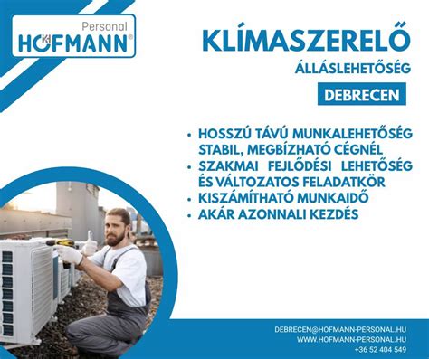 klímaszerelő ellenőrzi a dokumentumokat