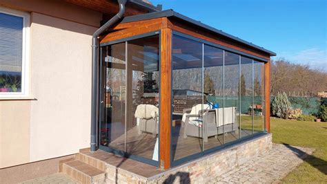 Loggia télikertként