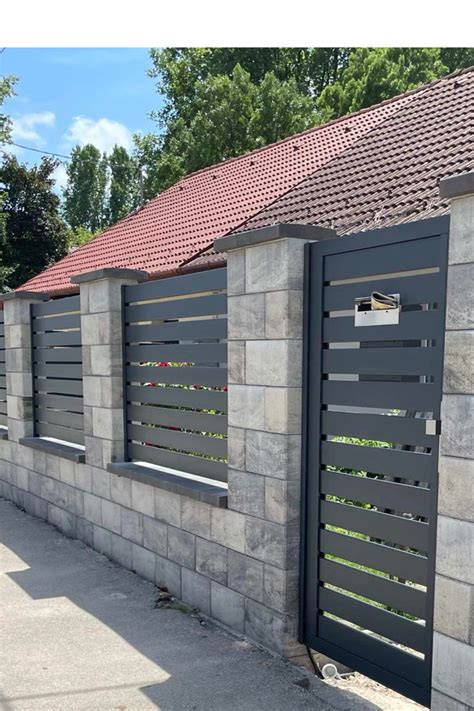kerites_mellekepulet_targyak_latvany
