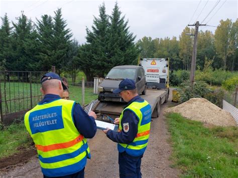 Közterület-felügyelet munkatársai ellenőrzéseken