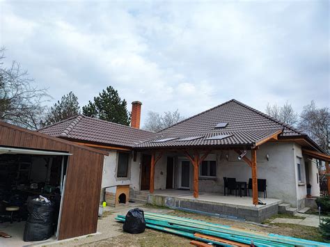 árnyékoló fa és térkő összhang
