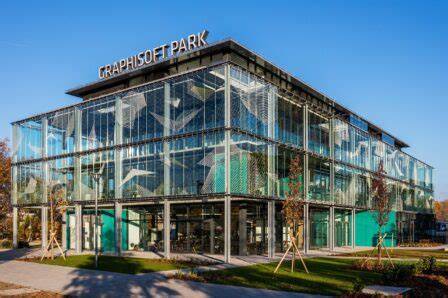 Graphisoft Park homlokzat és kertkép