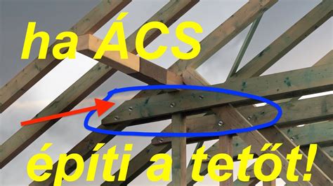 Ácsok dolgoznak egy tetőszerkezeten