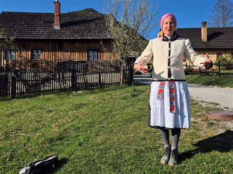 Salfoldi skanzen utcái és fehér házai