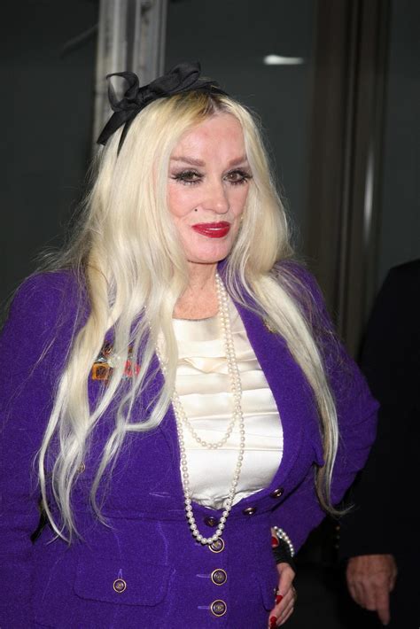Mamie Van Doren portréja