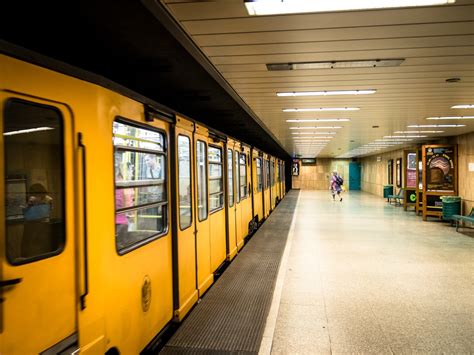 a millenniumi földalatti építése