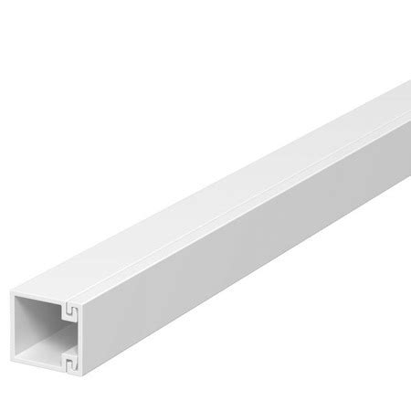Falra szerelt PVC kábelcsatorna
