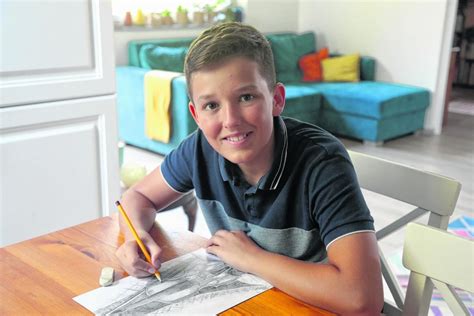 építész rajzol tervet